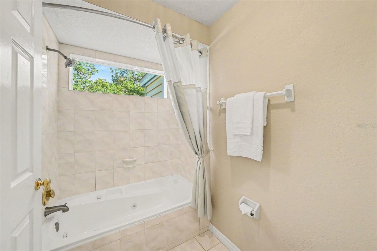 833 Marco Drive Ne, Saint Petersburg, FL 33702 Photo
