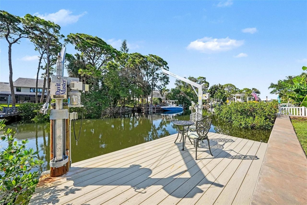 833 Marco Drive Ne, Saint Petersburg, FL 33702 Photo