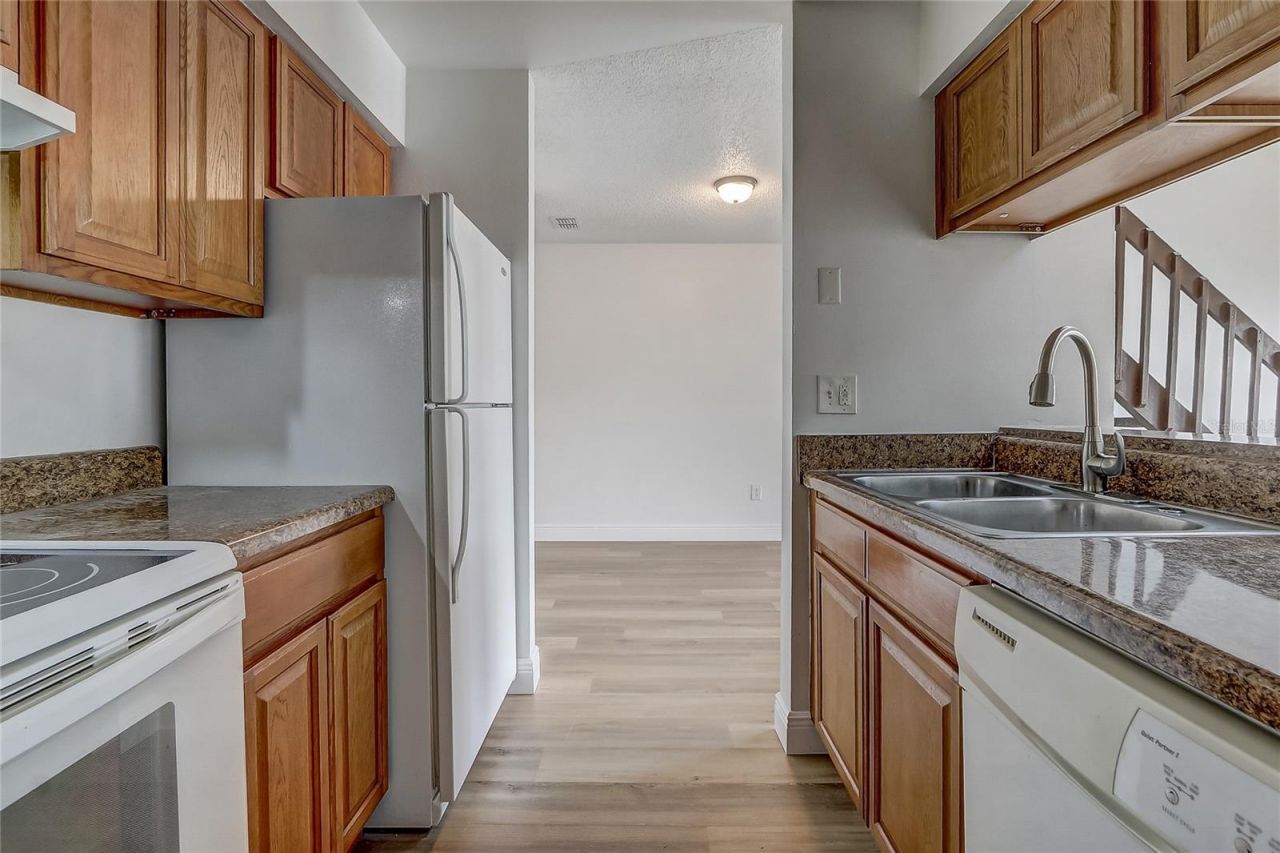 2719 Hunt Club Lane, Orlando, FL 32826 Photo