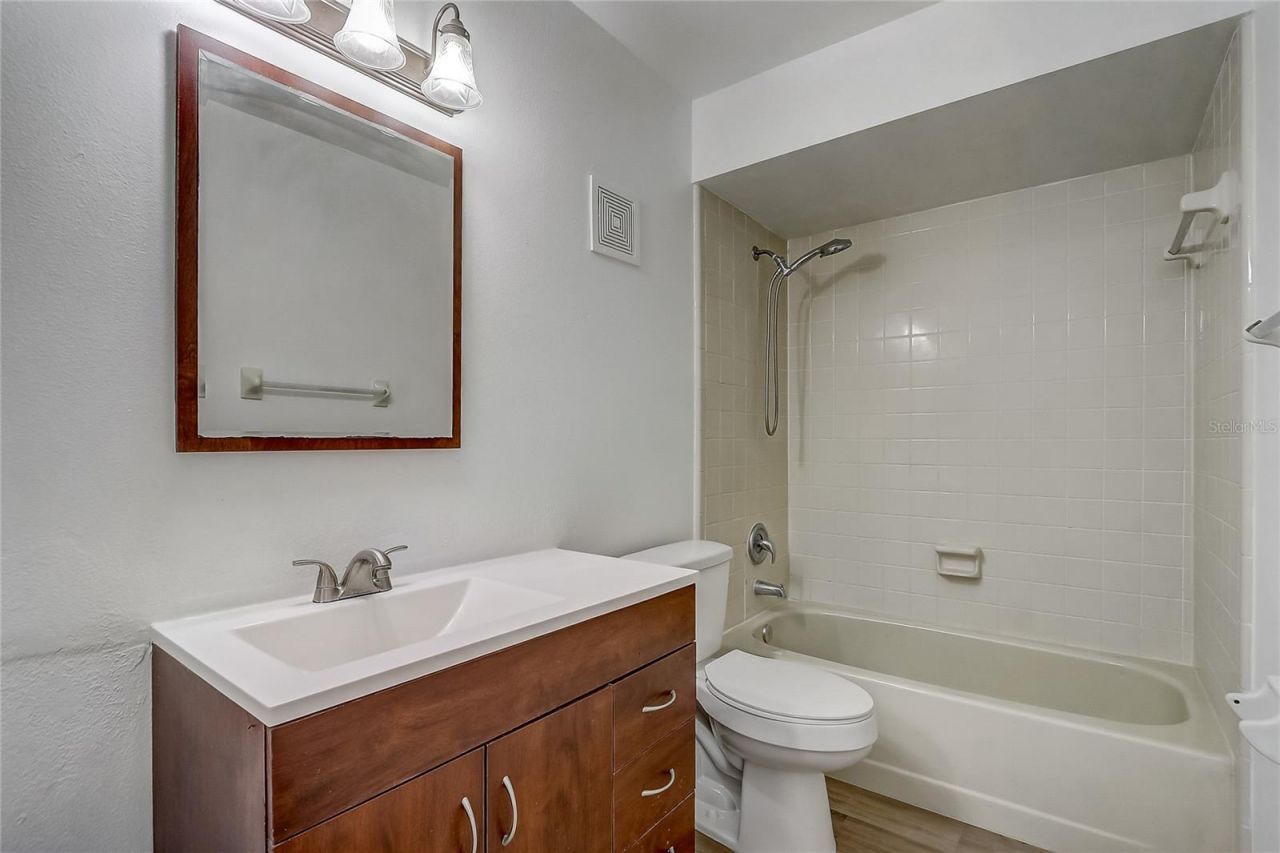2719 Hunt Club Lane, Orlando, FL 32826 Photo