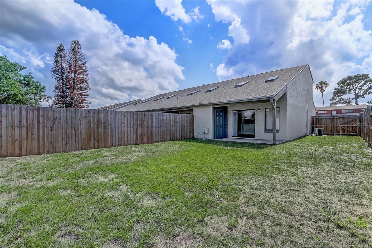 2719 Hunt Club Lane, Orlando, FL 32826 Photo