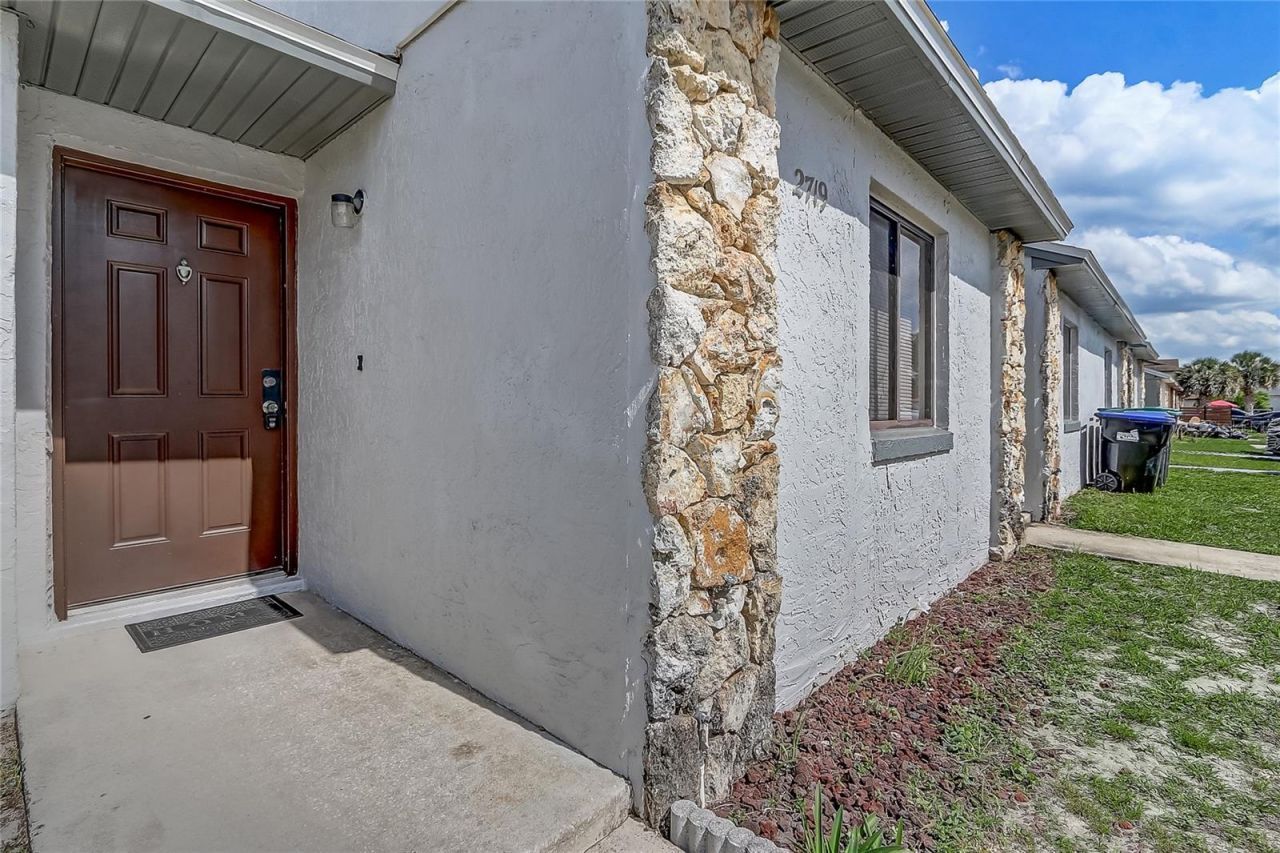 2719 Hunt Club Lane, Orlando, FL 32826 Photo