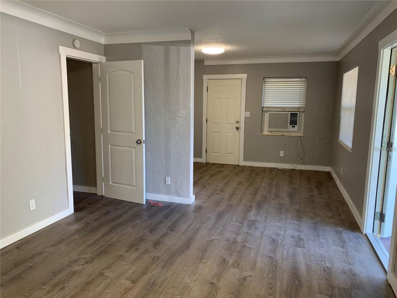832 20th Avenue S, Unit 830, Saint Petersburg, FL 33705 Photo