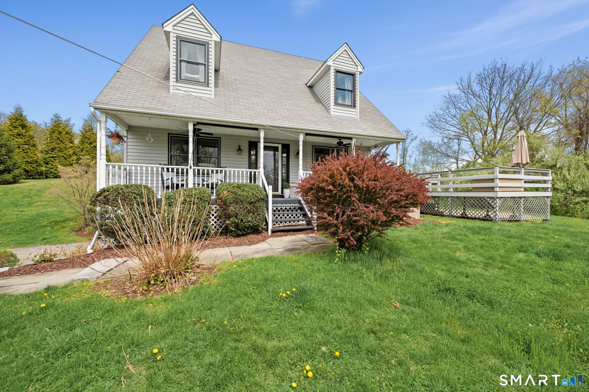 373 Chestnut Land, New Milford, CT 06776 Main Photo