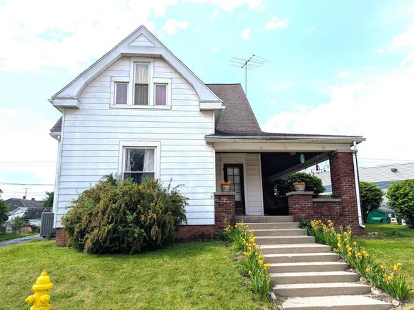 15 E main Street, Rossville, IN 46065