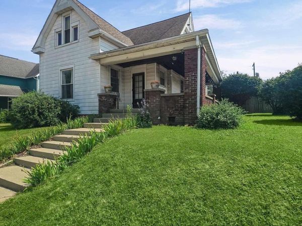 15 E main Street, Rossville, IN 46065