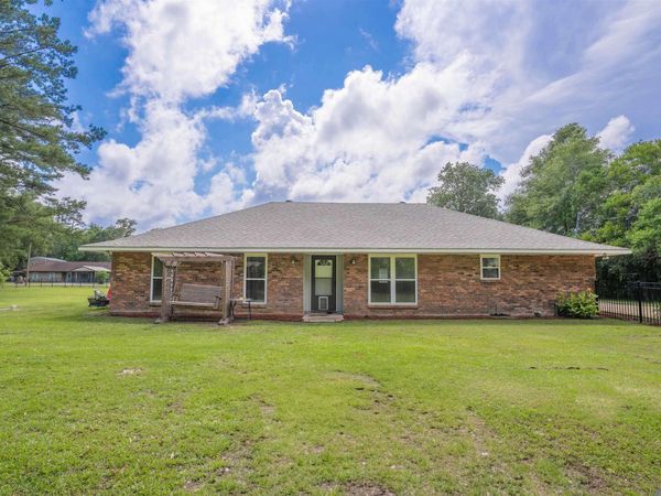 18122 Sharon Dr, Ponchatoula, LA 70454