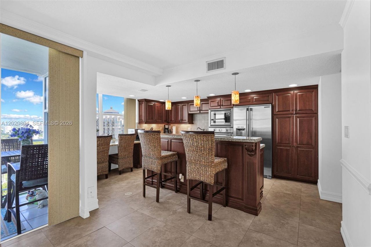 2800 E Sunrise Blvd, Unit 17E, Fort Lauderdale, FL 33304 Photo
