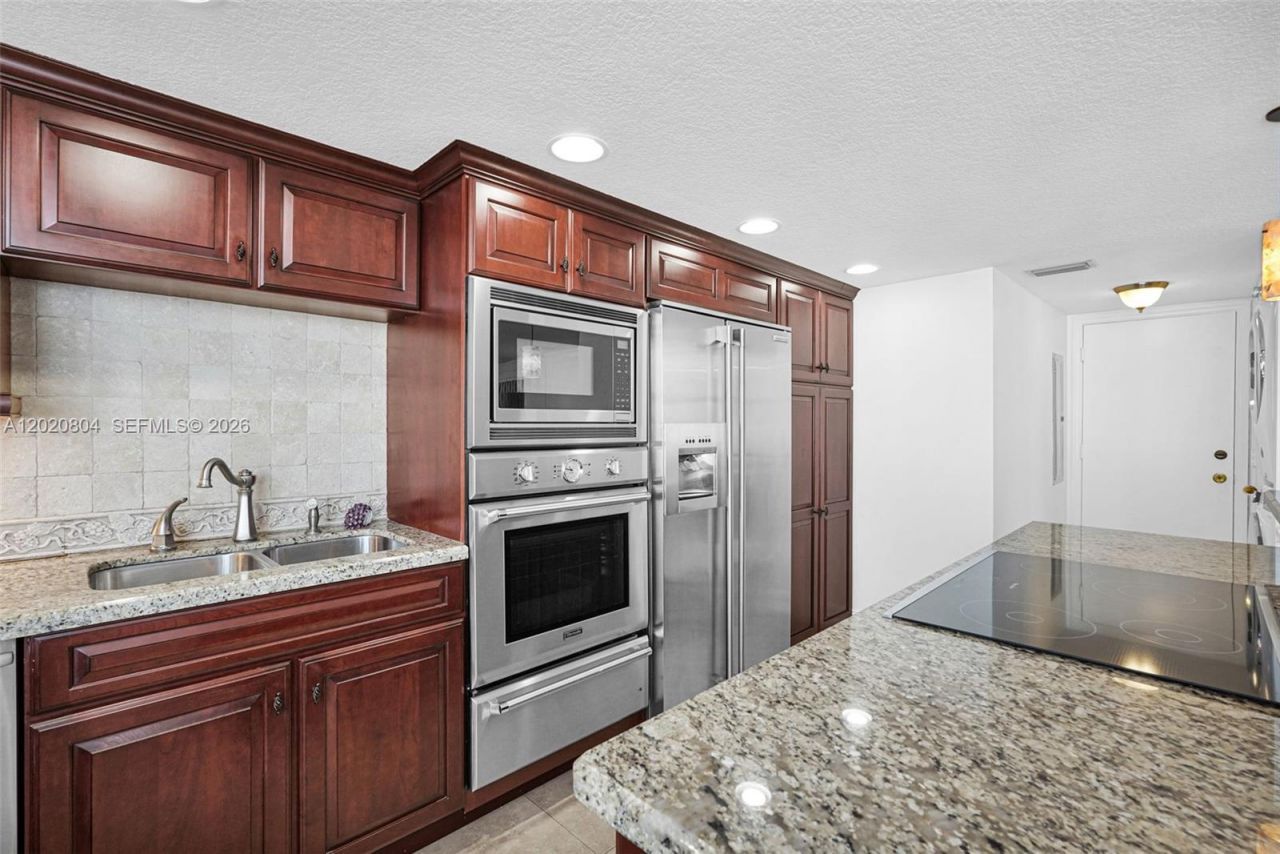 2800 E Sunrise Blvd, Unit 17E, Fort Lauderdale, FL 33304 Photo