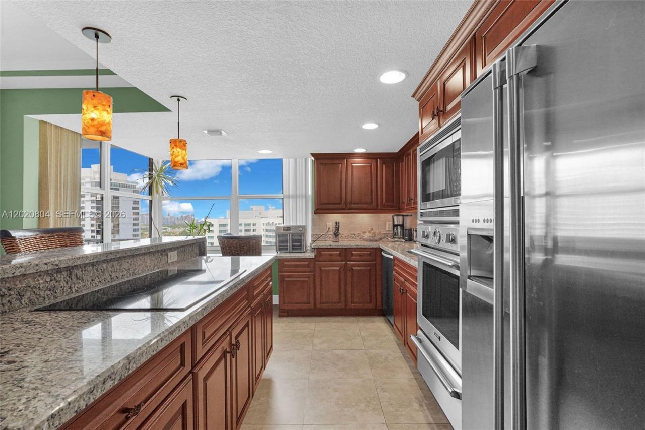 2800 E Sunrise Blvd, Unit 17E, Fort Lauderdale, FL 33304 Photo