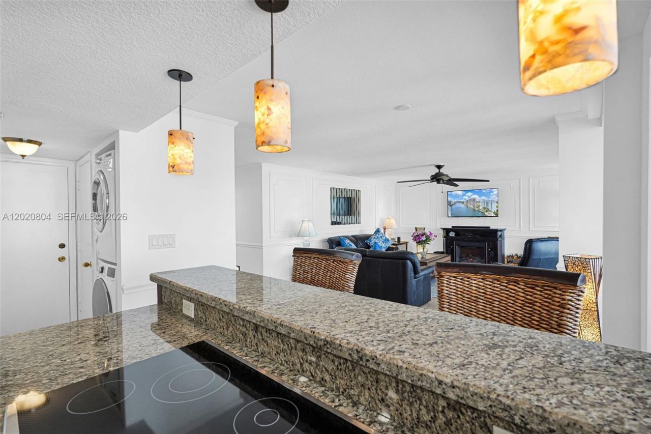 2800 E Sunrise Blvd, Unit 17E, Fort Lauderdale, FL 33304 Photo