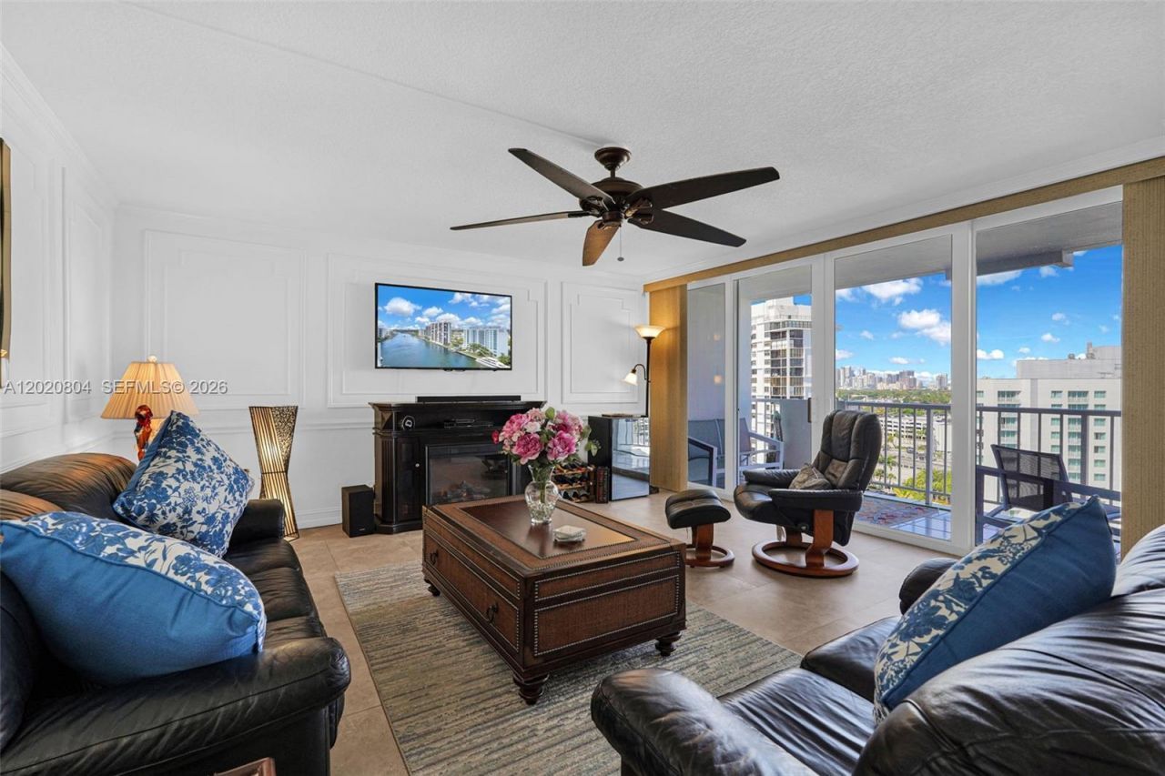 2800 E Sunrise Blvd, Unit 17E, Fort Lauderdale, FL 33304 Photo