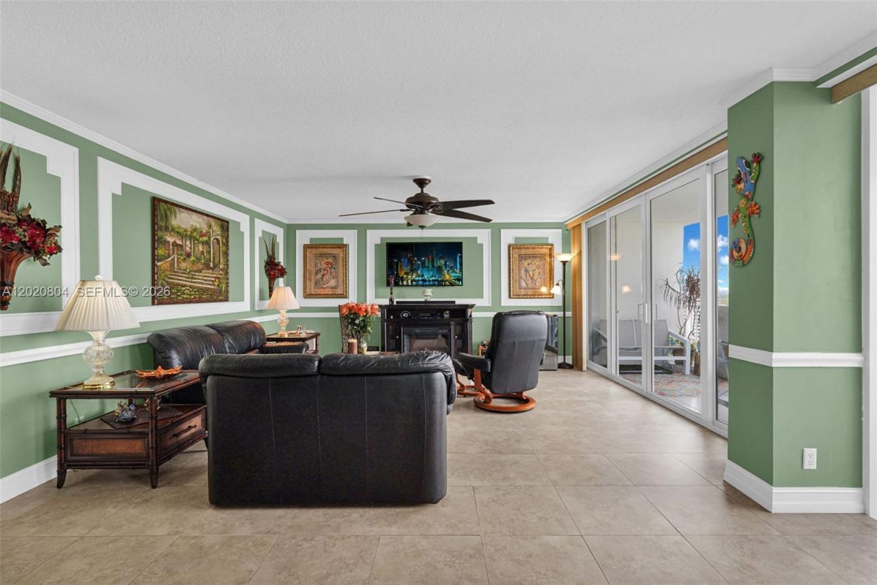 2800 E Sunrise Blvd, Unit 17E, Fort Lauderdale, FL 33304 Photo