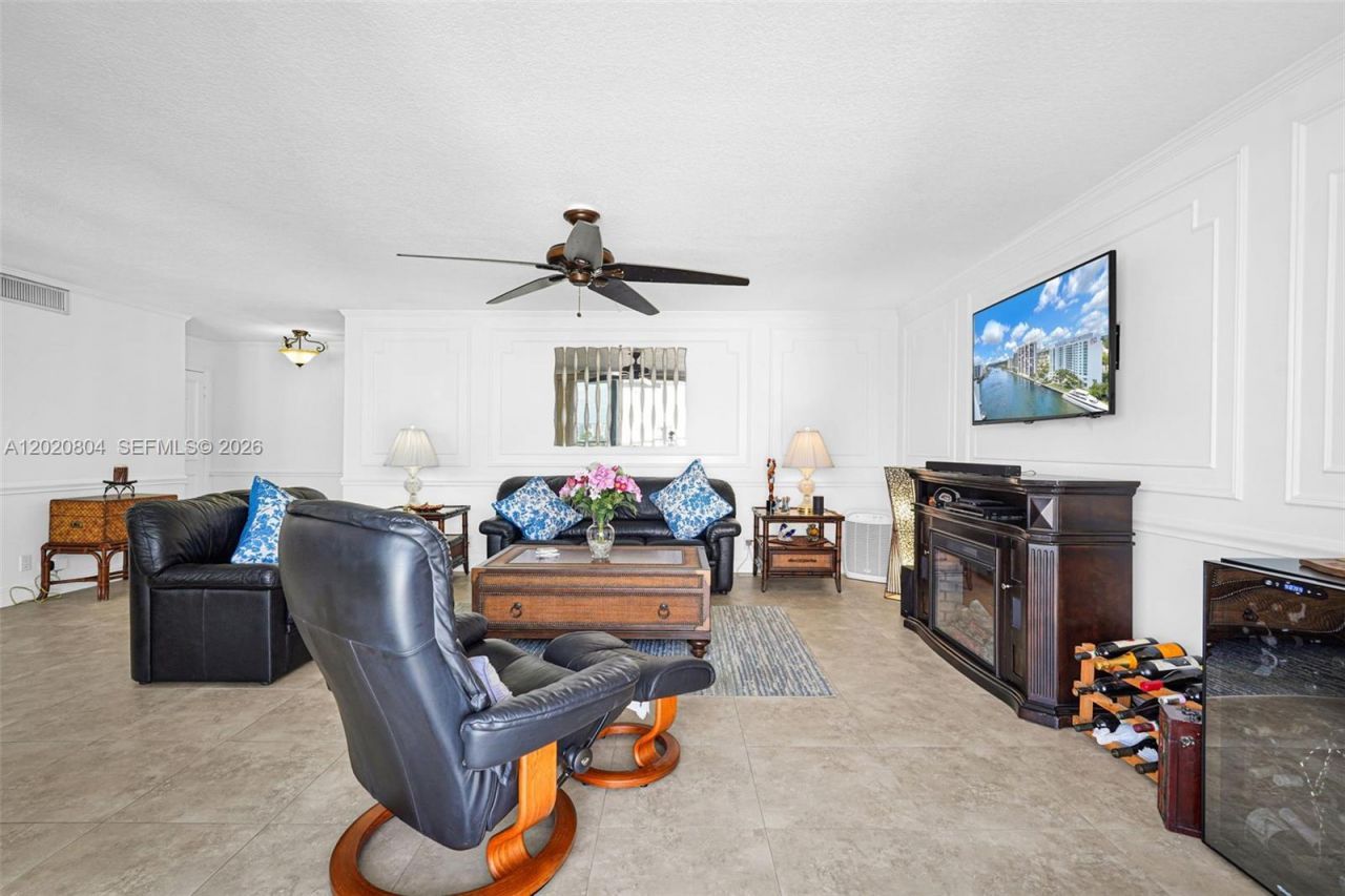 2800 E Sunrise Blvd, Unit 17E, Fort Lauderdale, FL 33304 Photo