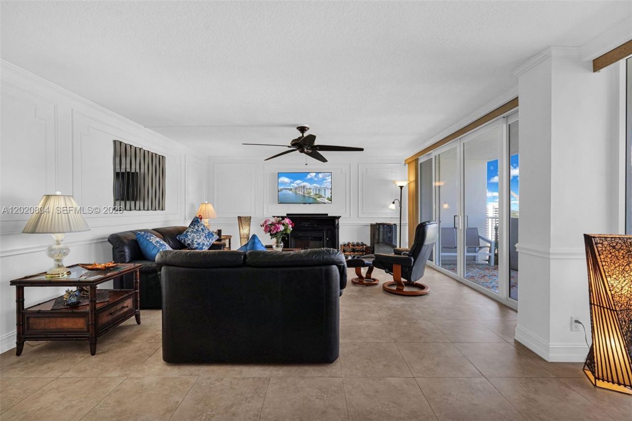 2800 E Sunrise Blvd, Unit 17E, Fort Lauderdale, FL 33304 Photo