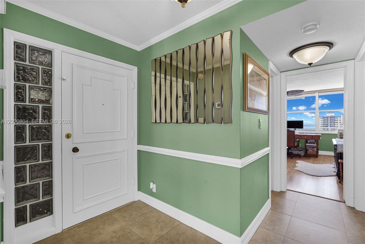 2800 E Sunrise Blvd, Unit 17E, Fort Lauderdale, FL 33304 Photo