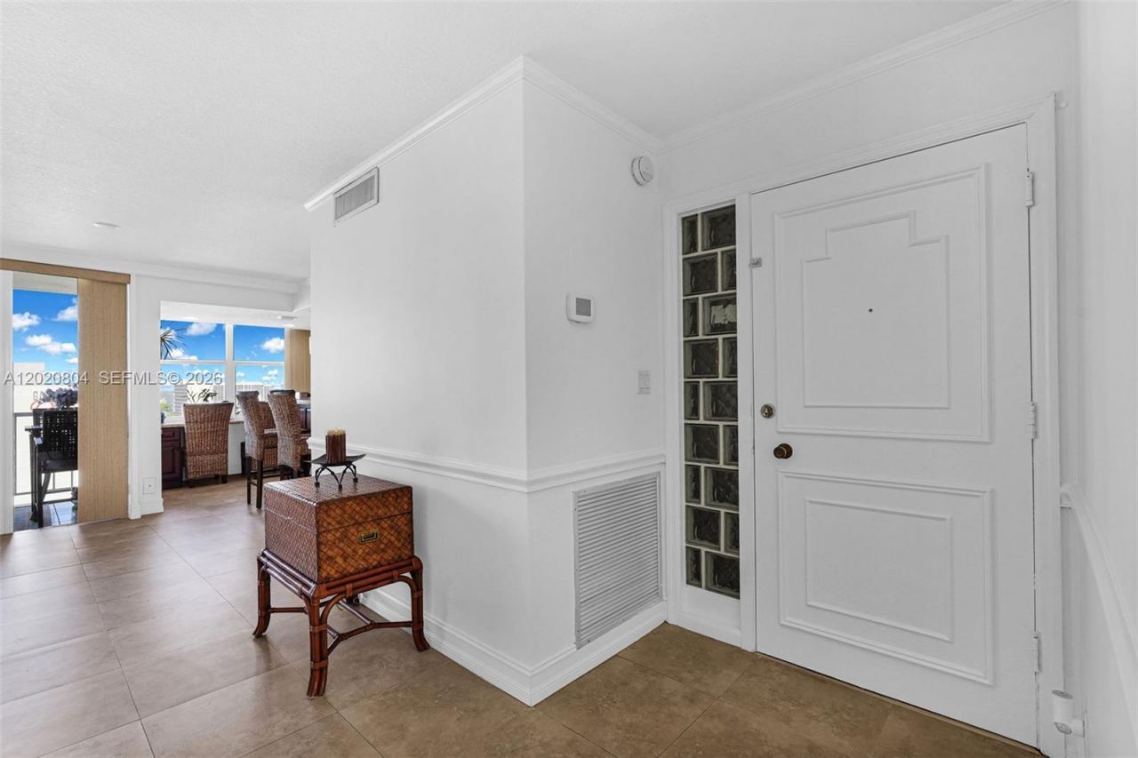 2800 E Sunrise Blvd, Unit 17E, Fort Lauderdale, FL 33304 Photo