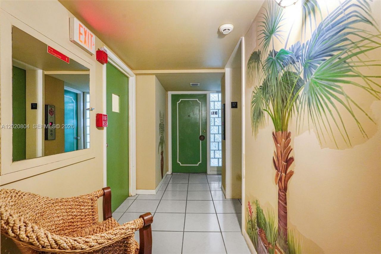 2800 E Sunrise Blvd, Unit 17E, Fort Lauderdale, FL 33304 Photo
