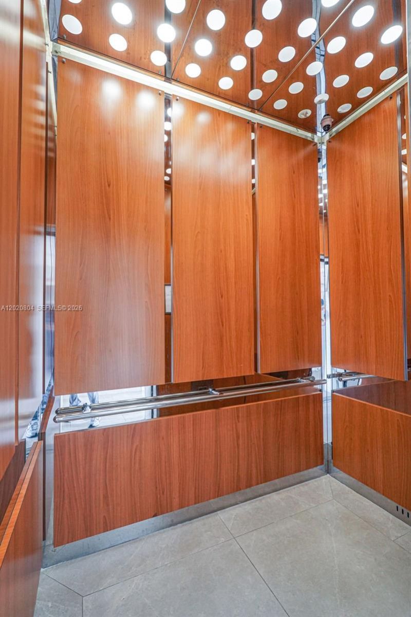 2800 E Sunrise Blvd, Unit 17E, Fort Lauderdale, FL 33304 Photo