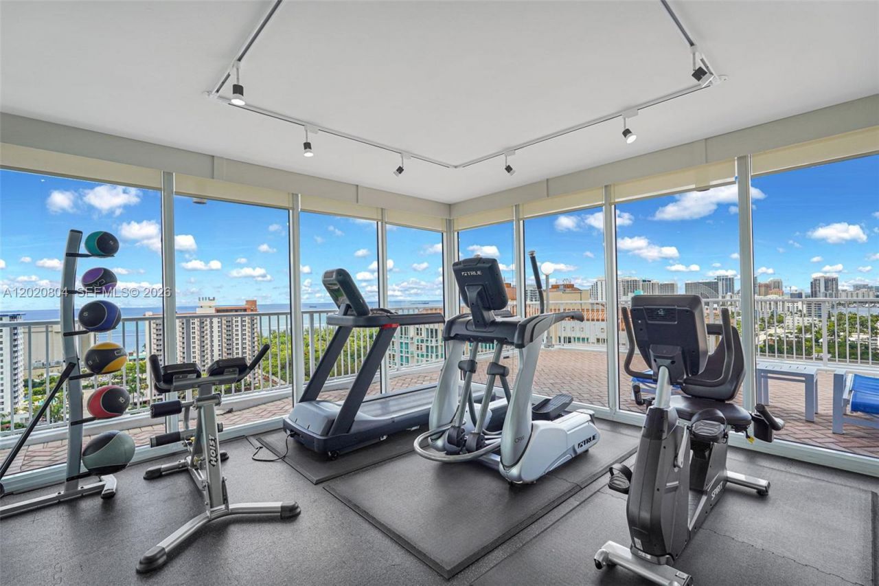 2800 E Sunrise Blvd, Unit 17E, Fort Lauderdale, FL 33304 Photo