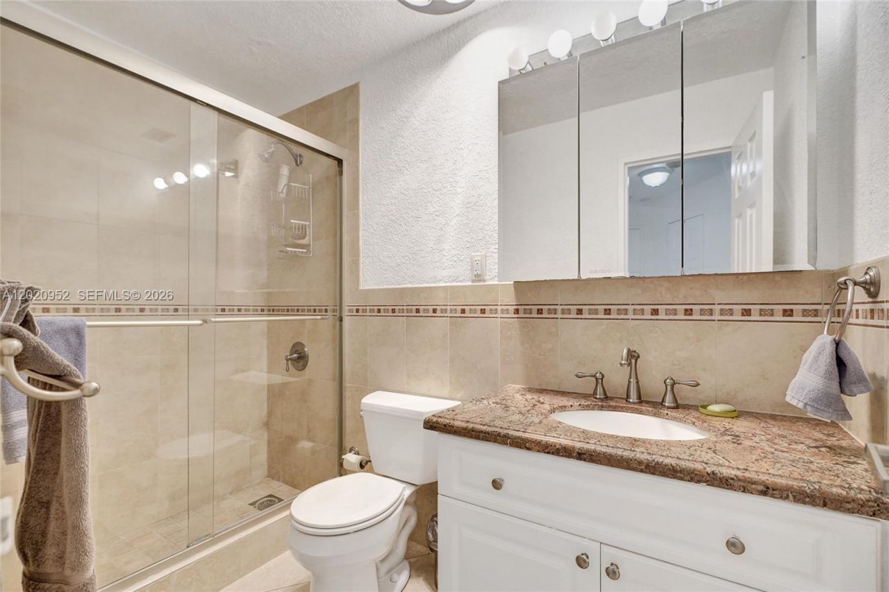 4925 Collins Ave, Unit 3H, Miami Beach, FL 33140 Photo