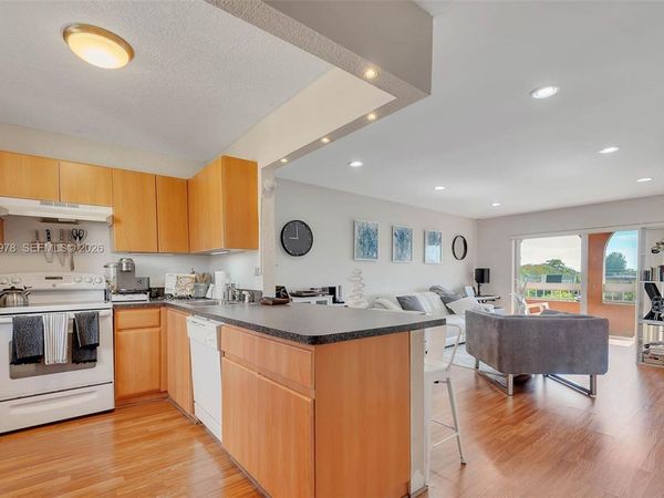 7701 Camino Real , Unit A-416, Miami, FL 33143