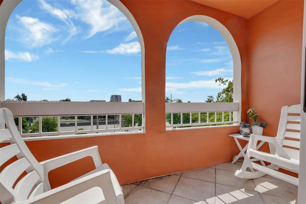 7701 Camino Real, Unit A-416, Miami, FL 33143 Photo