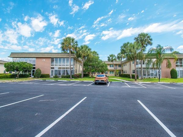 28 Vista Gardens Trail, Unit 102, Vero Beach, FL 32962