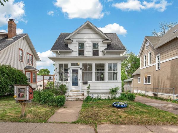 1363 Thomas Avenue, Saint Paul, MN 55104
