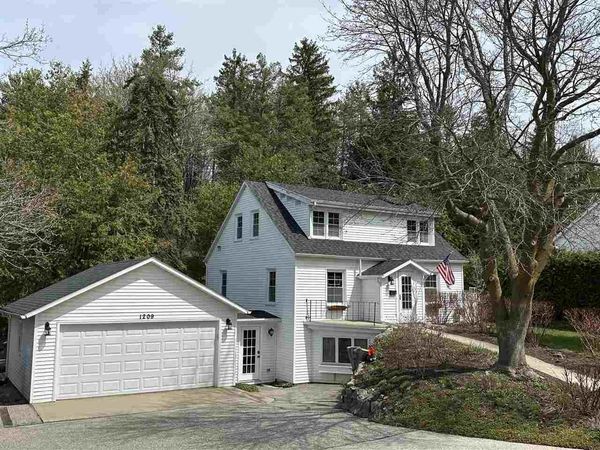 1209 E Mitchell Street, Petoskey, MI 49770