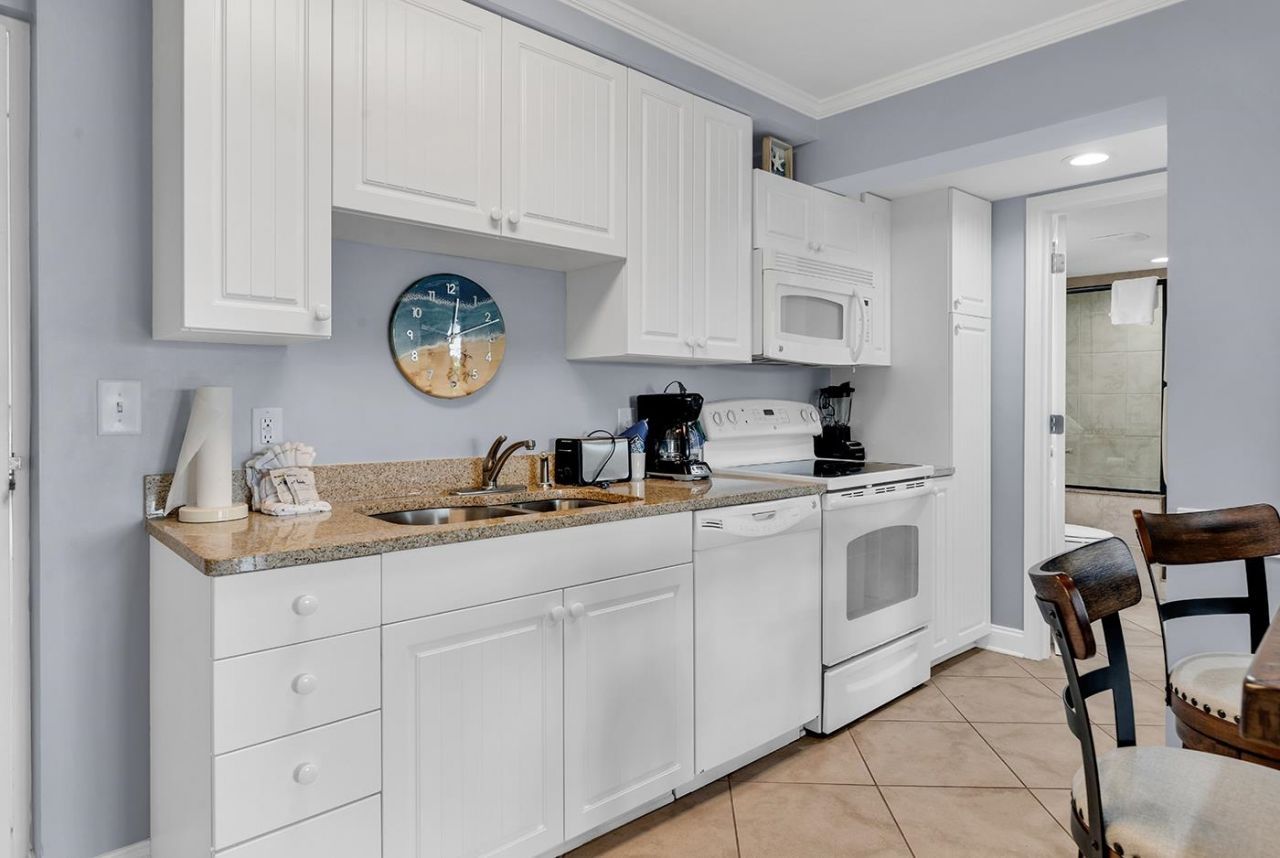 14290 Ocean Highway  Photo 10