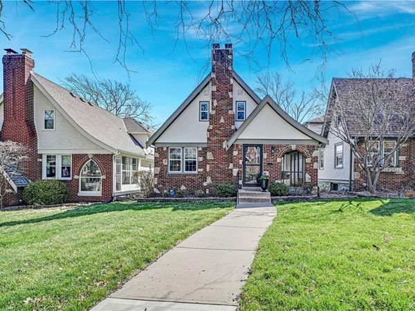 7305 Walnut Street, Kansas City, MO 64114