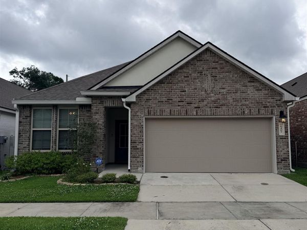 6407 Tiger Pointe Dr, Baton Rouge, LA 70817