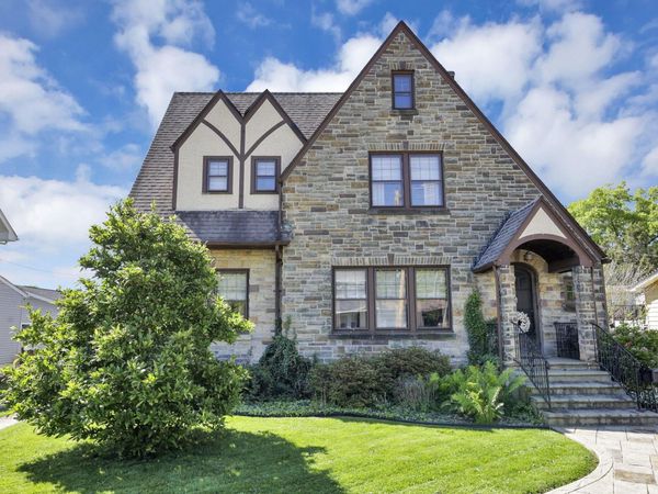 1079 W Main Street , Newark, OH 43055