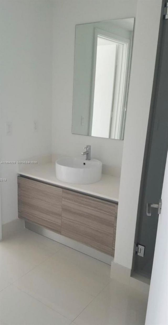 121 NE 34th St , Unit 2311, Miami, FL 33137 Photo