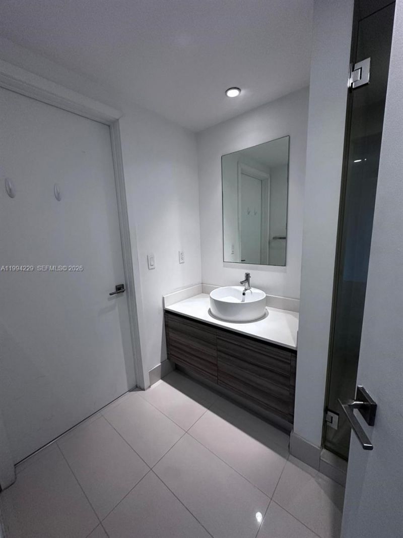 121 NE 34th St , Unit 2311, Miami, FL 33137 Photo