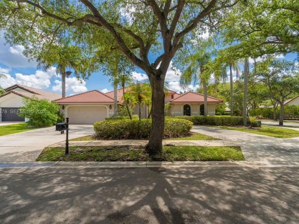 1051 Deerpath Ct , Weston, FL 33326