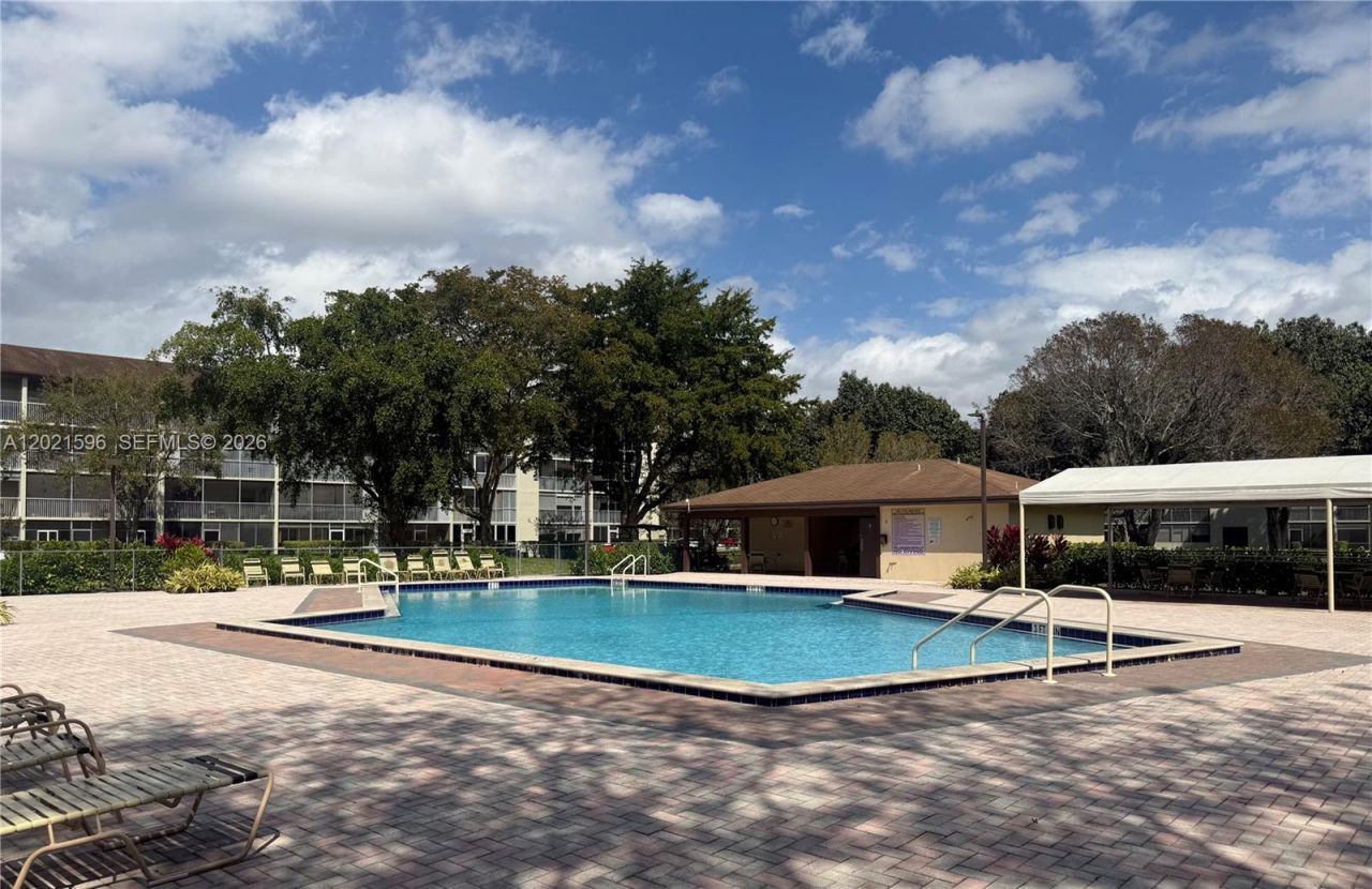 12501 SW 14th St, Unit 314R, Pembroke Pines, FL 33027 Photo