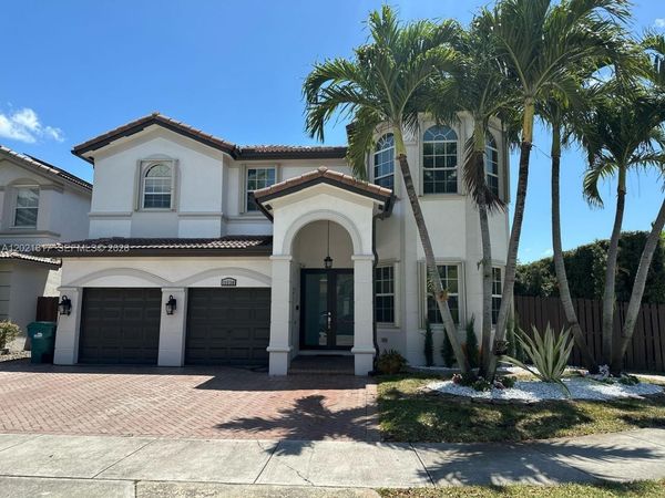 11530 NW 82nd Ter , Doral, FL 33178
