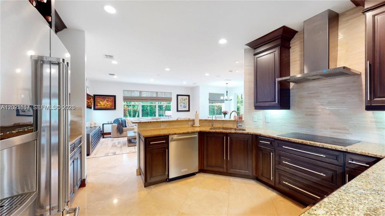 11530 NW 82nd Ter , Doral, FL 33178 Photo