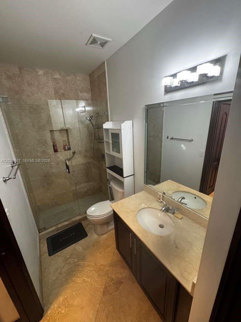 11530 NW 82nd Ter , Doral, FL 33178 Photo