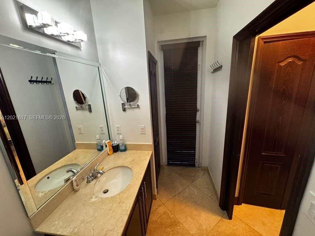 11530 NW 82nd Ter , Doral, FL 33178 Photo