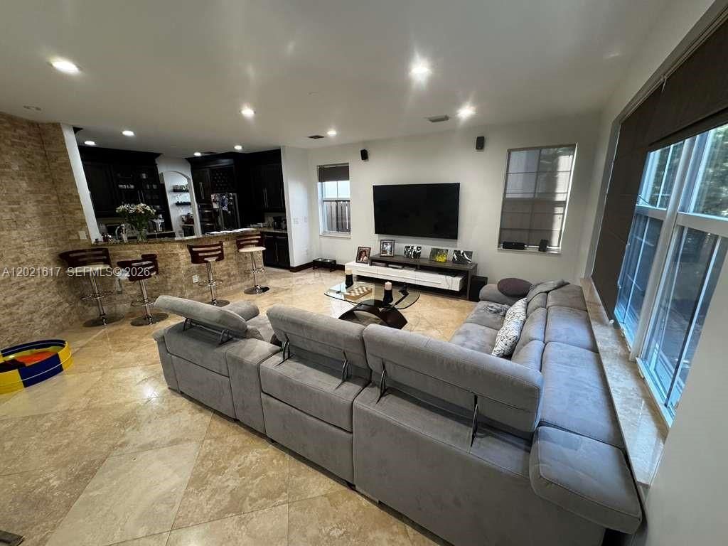 11530 NW 82nd Ter , Doral, FL 33178 Photo