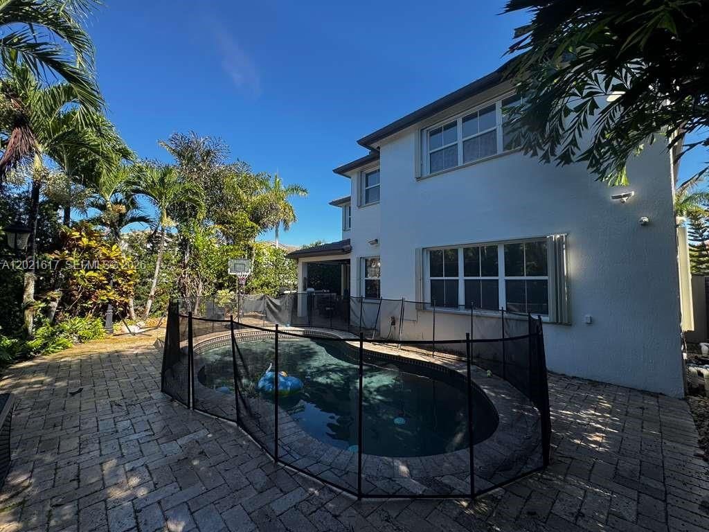 11530 NW 82nd Ter , Doral, FL 33178 Photo
