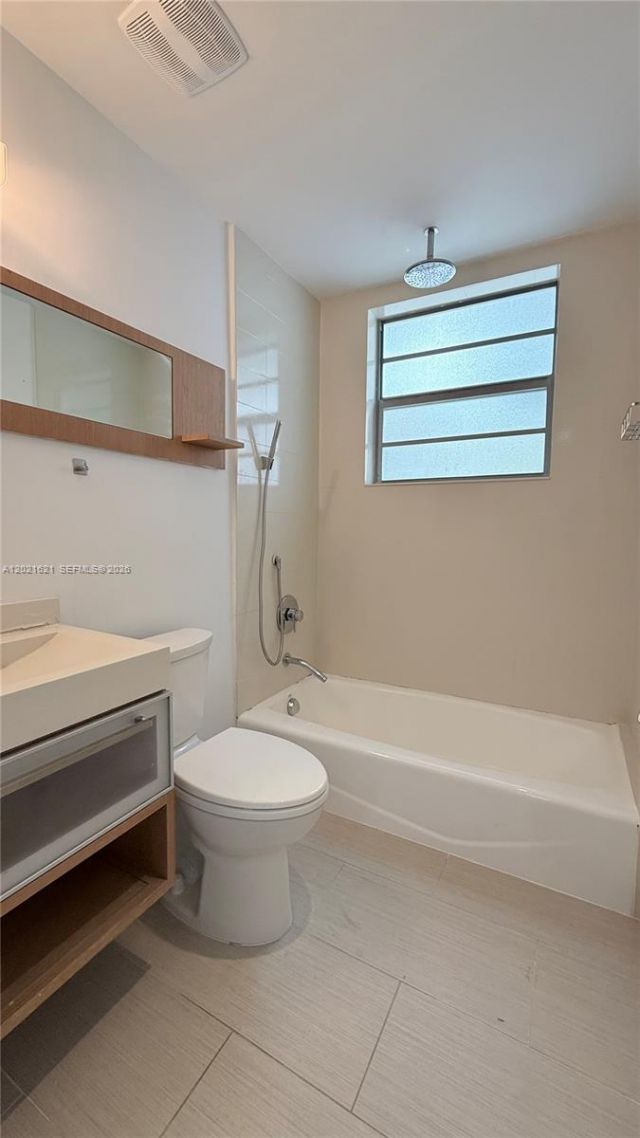 2021 Meridian Ave , Unit 6, Miami Beach, FL 33139 Photo