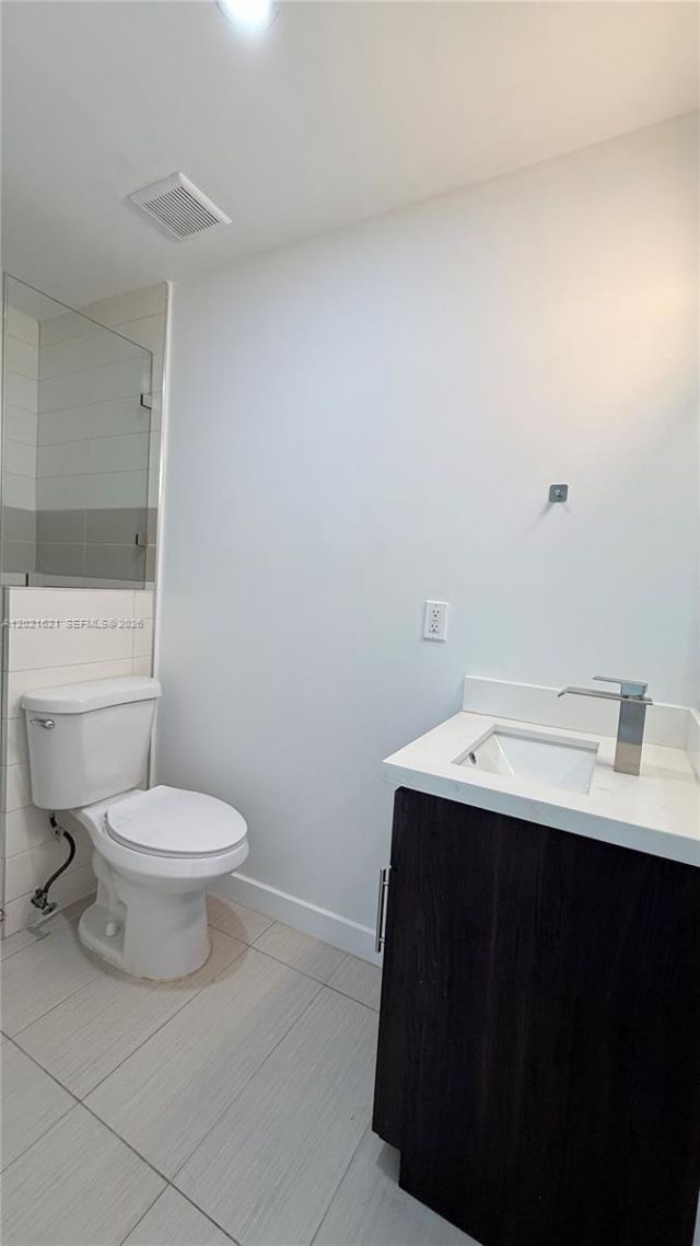 2021 Meridian Ave , Unit 6, Miami Beach, FL 33139 Photo