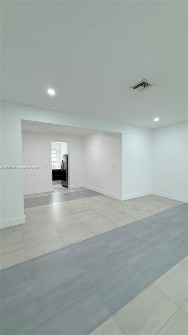 2021 Meridian Ave , Unit 6, Miami Beach, FL 33139 Photo