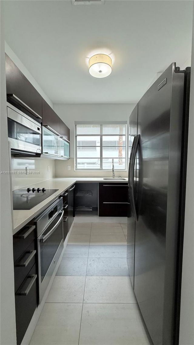 2021 Meridian Ave , Unit 6, Miami Beach, FL 33139 Photo
