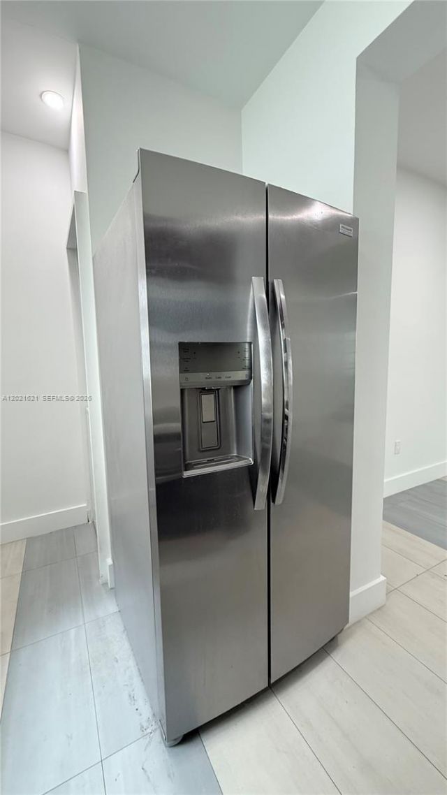 2021 Meridian Ave , Unit 6, Miami Beach, FL 33139 Photo