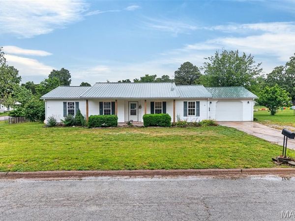 810 Mildred Street , Richland, MO 65556